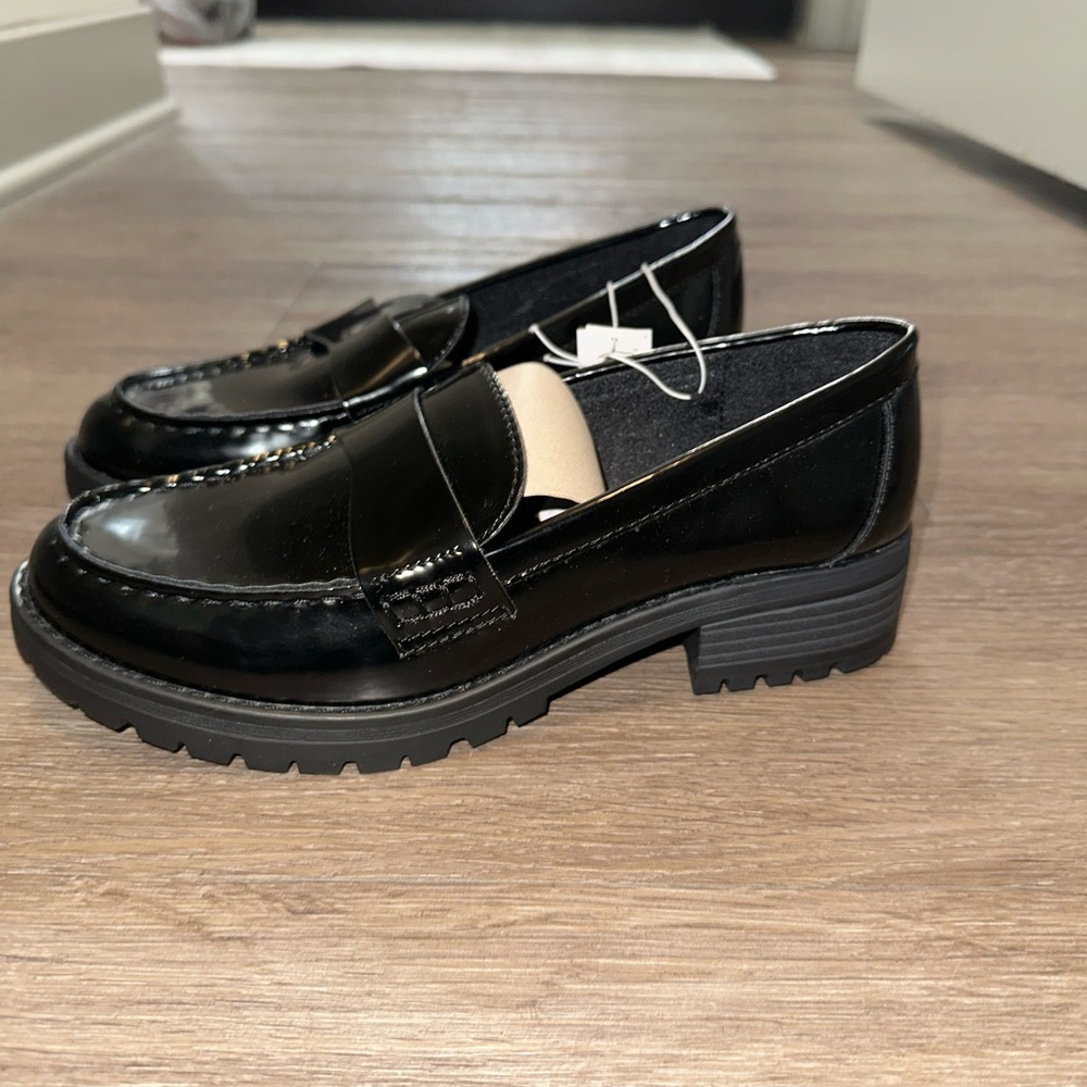 Old Navy Shiny Black Loafers for Women